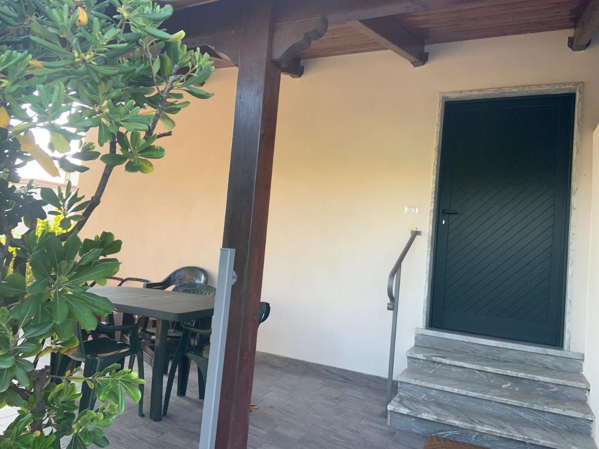 Edoardo E Franca Apartment มินตูร์โน ภายนอก รูปภาพ